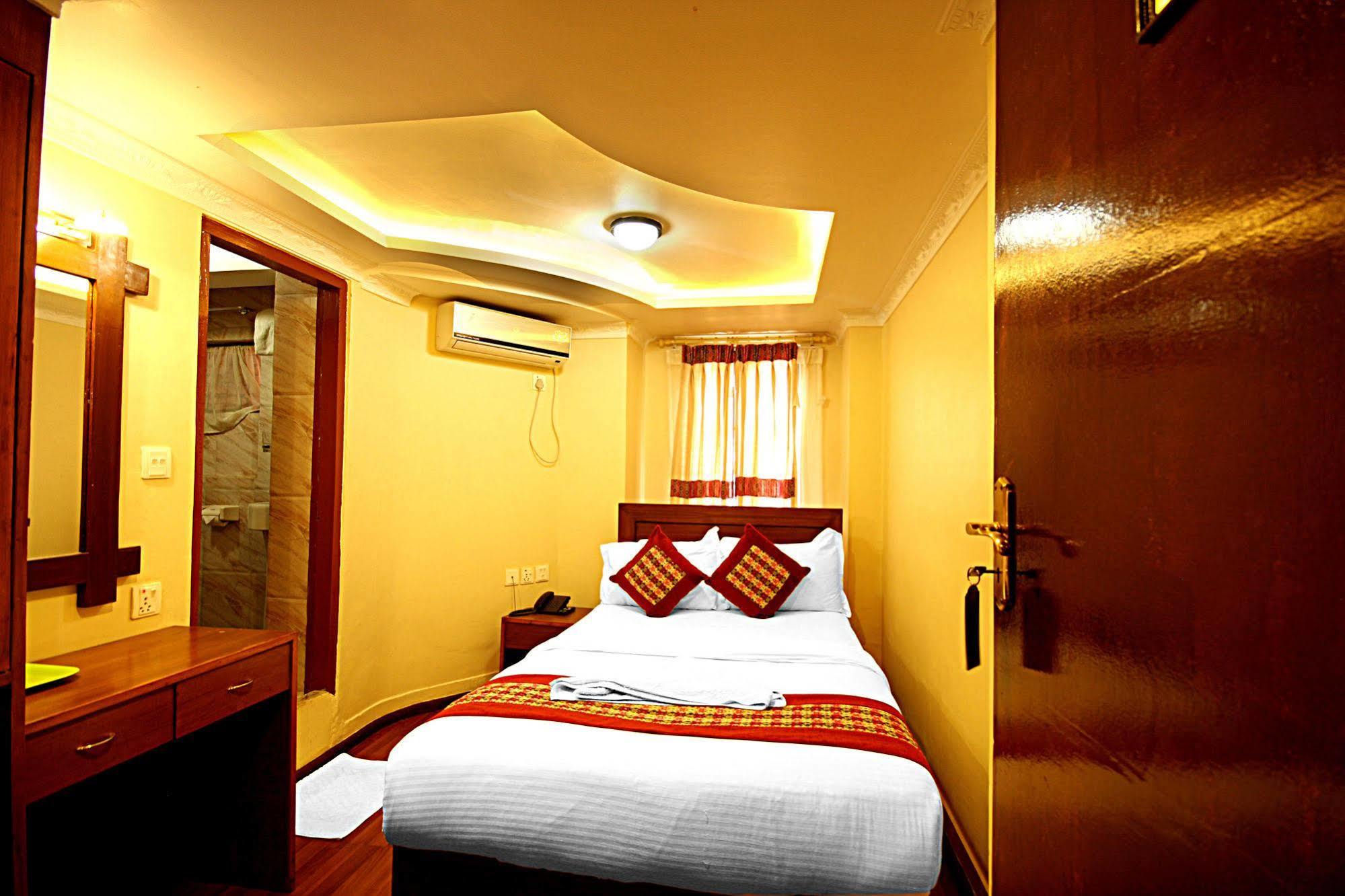 Hotel Bubo Himalaya Kathmandu Bagian luar foto