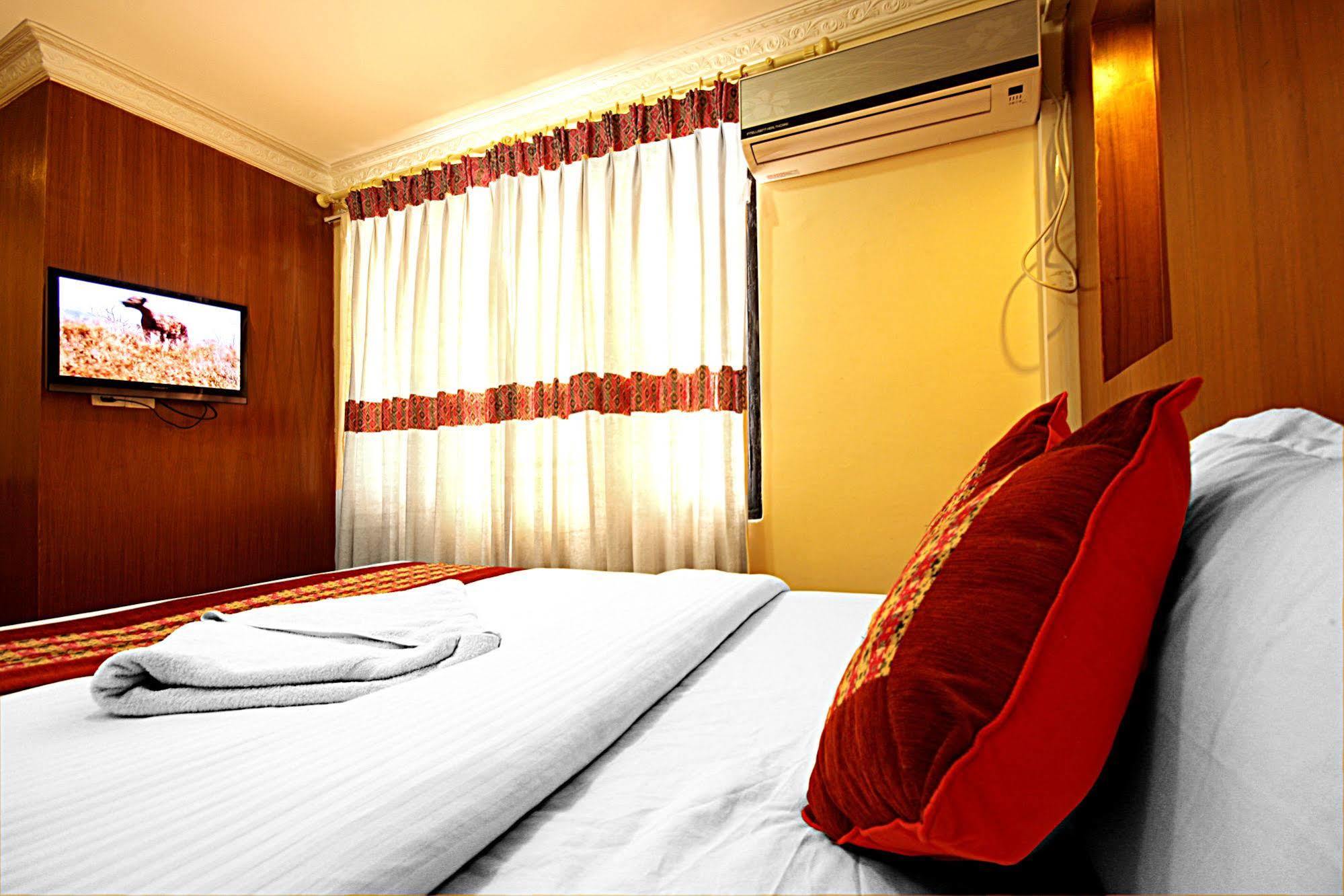 Hotel Bubo Himalaya Kathmandu Bagian luar foto